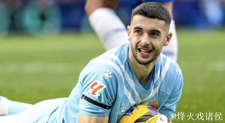 世体：霍安-加西亚因碰撞受伤，步态不稳，但可继续上场